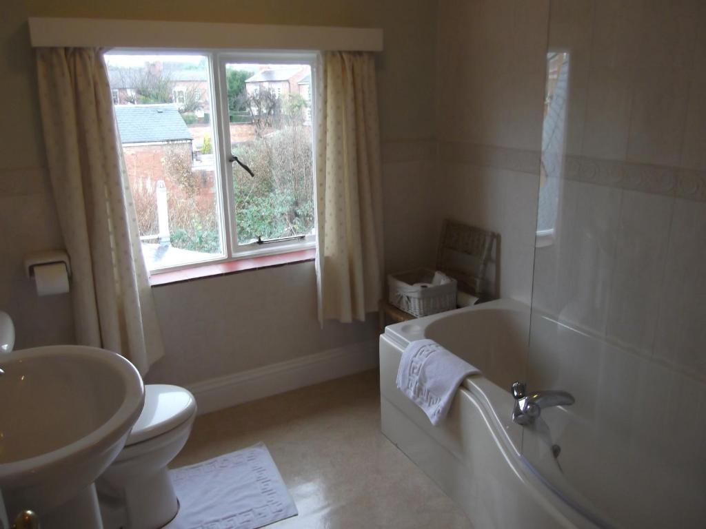 Hotel Courtland Stratford-upon-Avon Zimmer foto